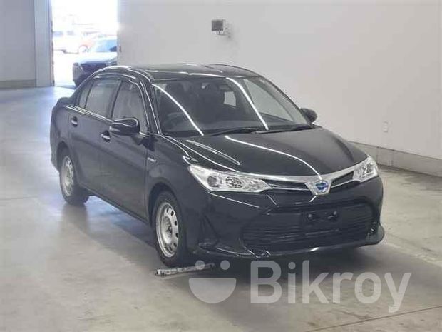 Toyota Axio Hybrid Black G 2019