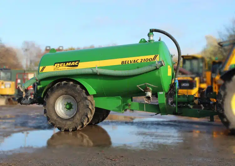 2,100 GALLON VACUUM TANKER