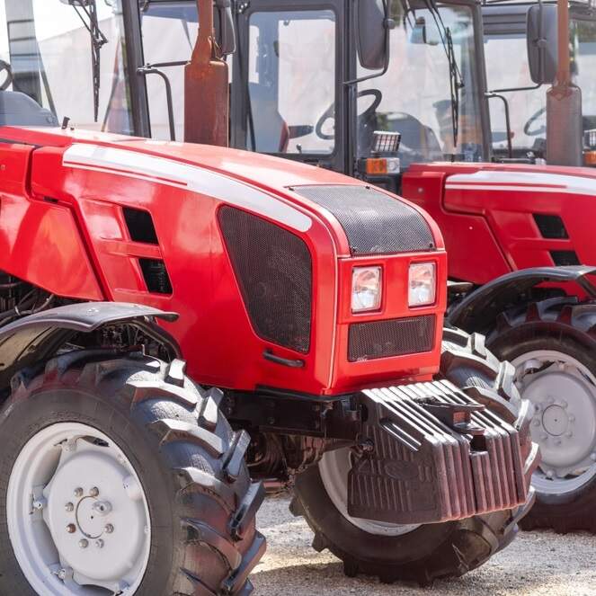 Om Tractor