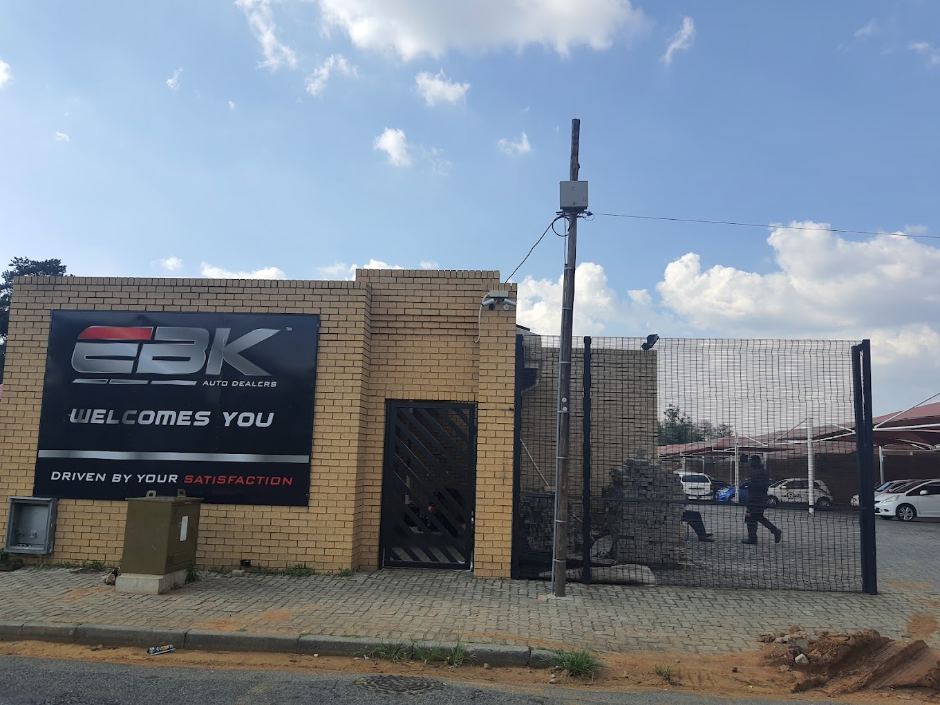 EBK Auto Dealers La Rochelle
